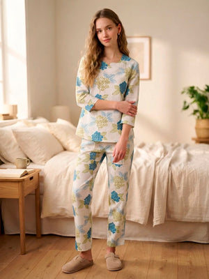 Kurta pyjama Nightsuit set in Blue small flower with leaves print
