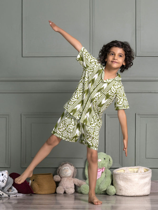 Kids Unisex Nightsuit Shorts & Shirt in Green Border  Print