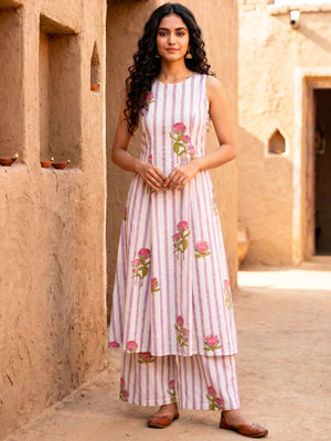 Flared sleeveless kurta with Palazzo in stripes with wild flowers