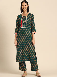 Kurta Pyajama with gota work in Bottle Green Print