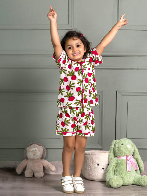 Kids Unisex Nightsuit Shorts & Shirt in Pink fruit  Print