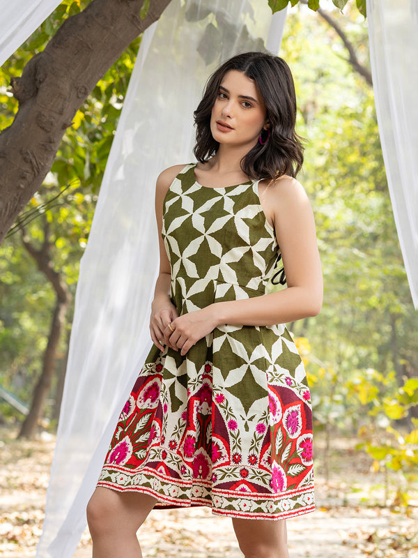 Center Box Pleat Mini Dress with Green and white big border print