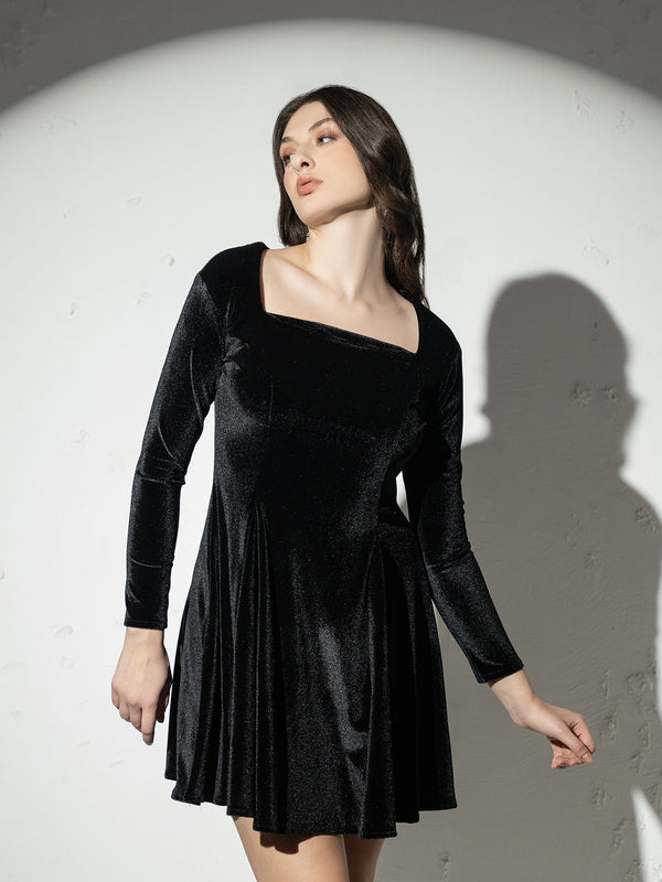 Short Flare Dress with cut-out back in Black