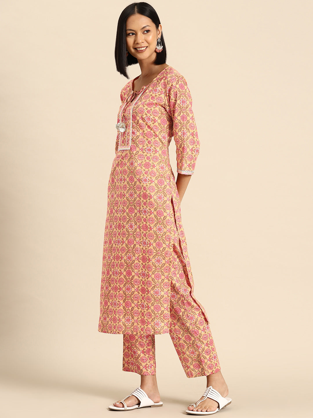 Kurta Pyajama with gota work in Peach Print
