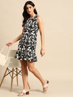 Load image into Gallery viewer, Shift Dress with flare at the hem

