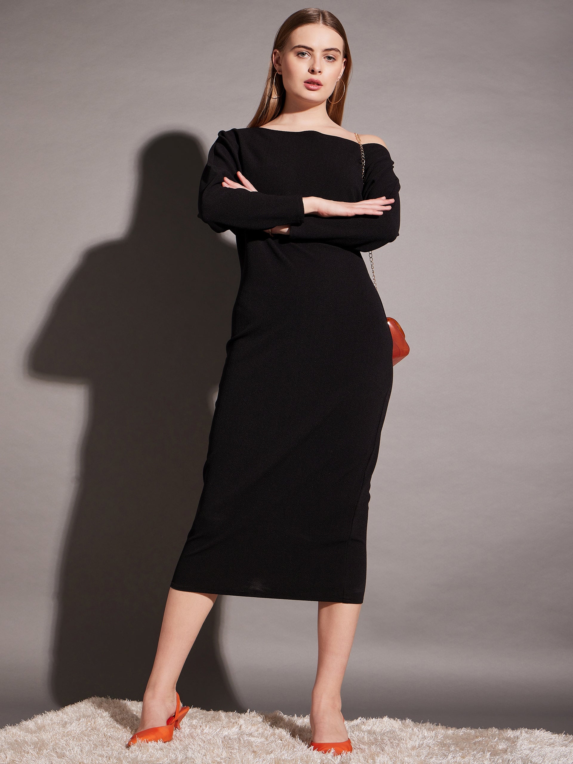 Drop shoulder fitted midi dress