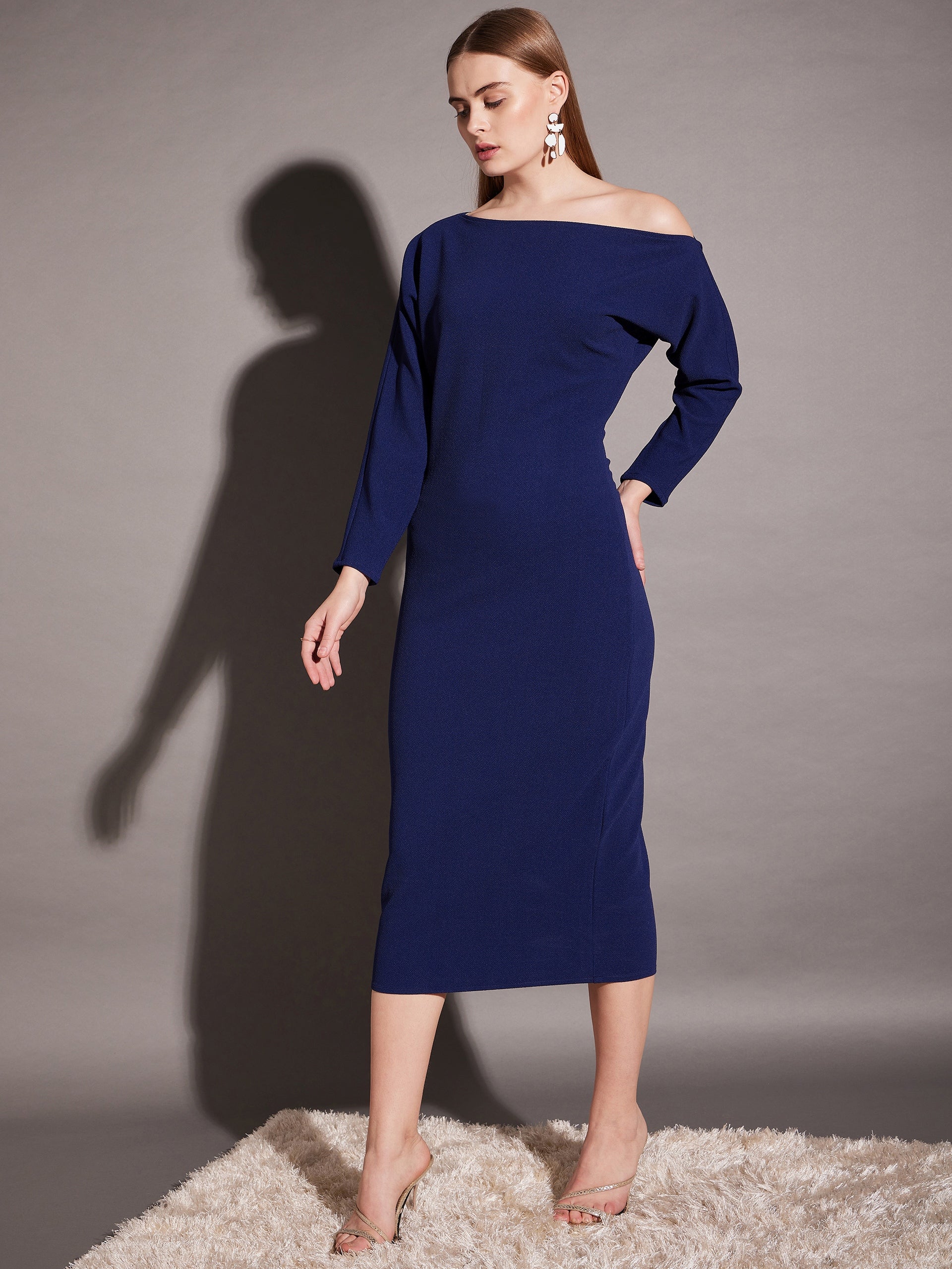 Drop shoulder fitted midi dress