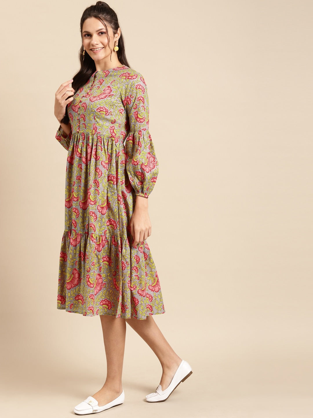 Midi Layered dress with balloon sleeve