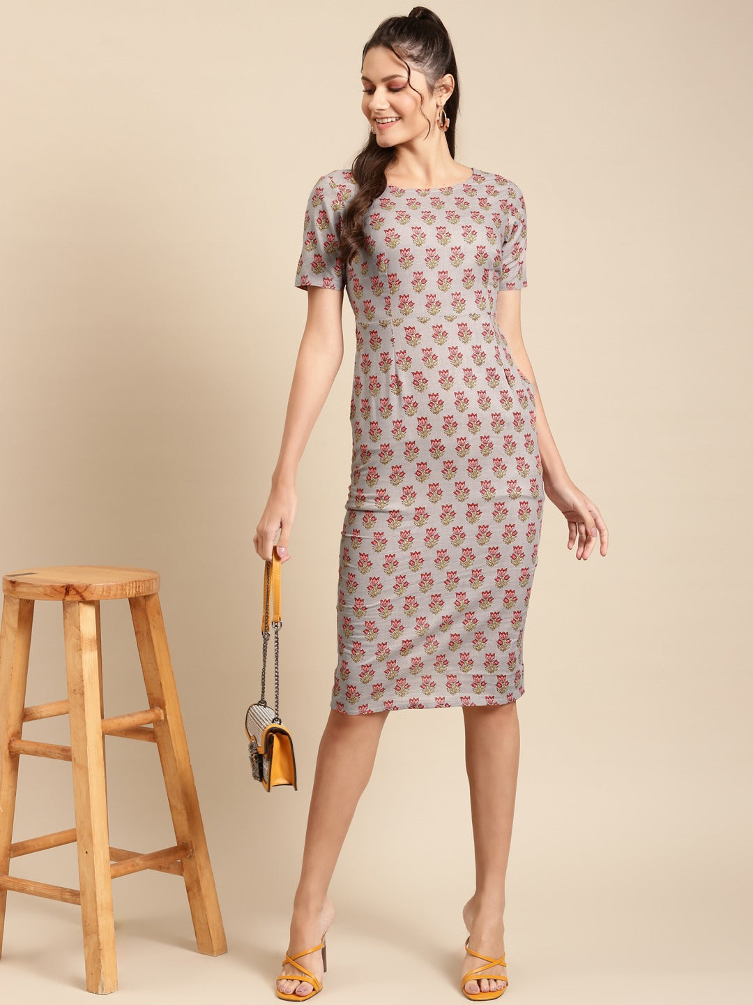 Pencil fit printed Midi Dress with back slit