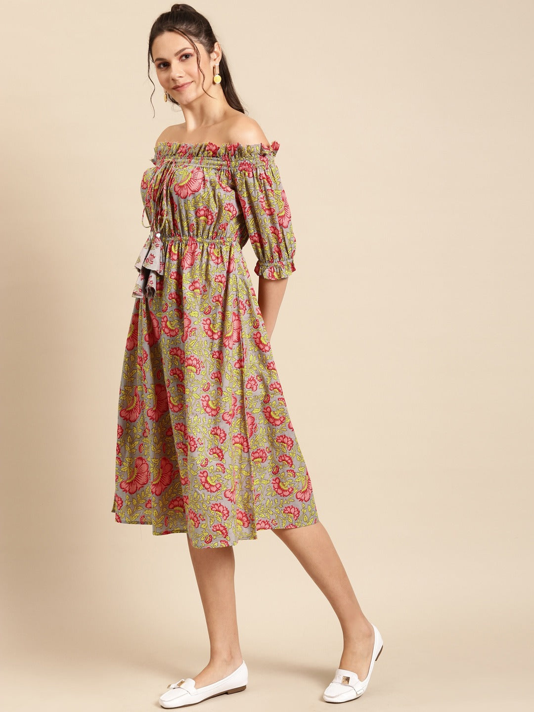 Off shoulder printed midi dress with front tie up