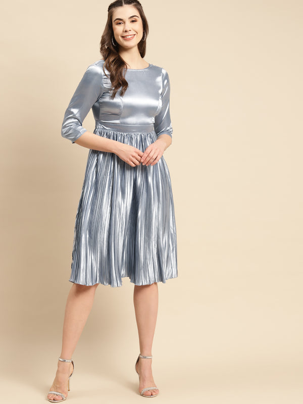 Deep Back pre pleated dress in Night Blue