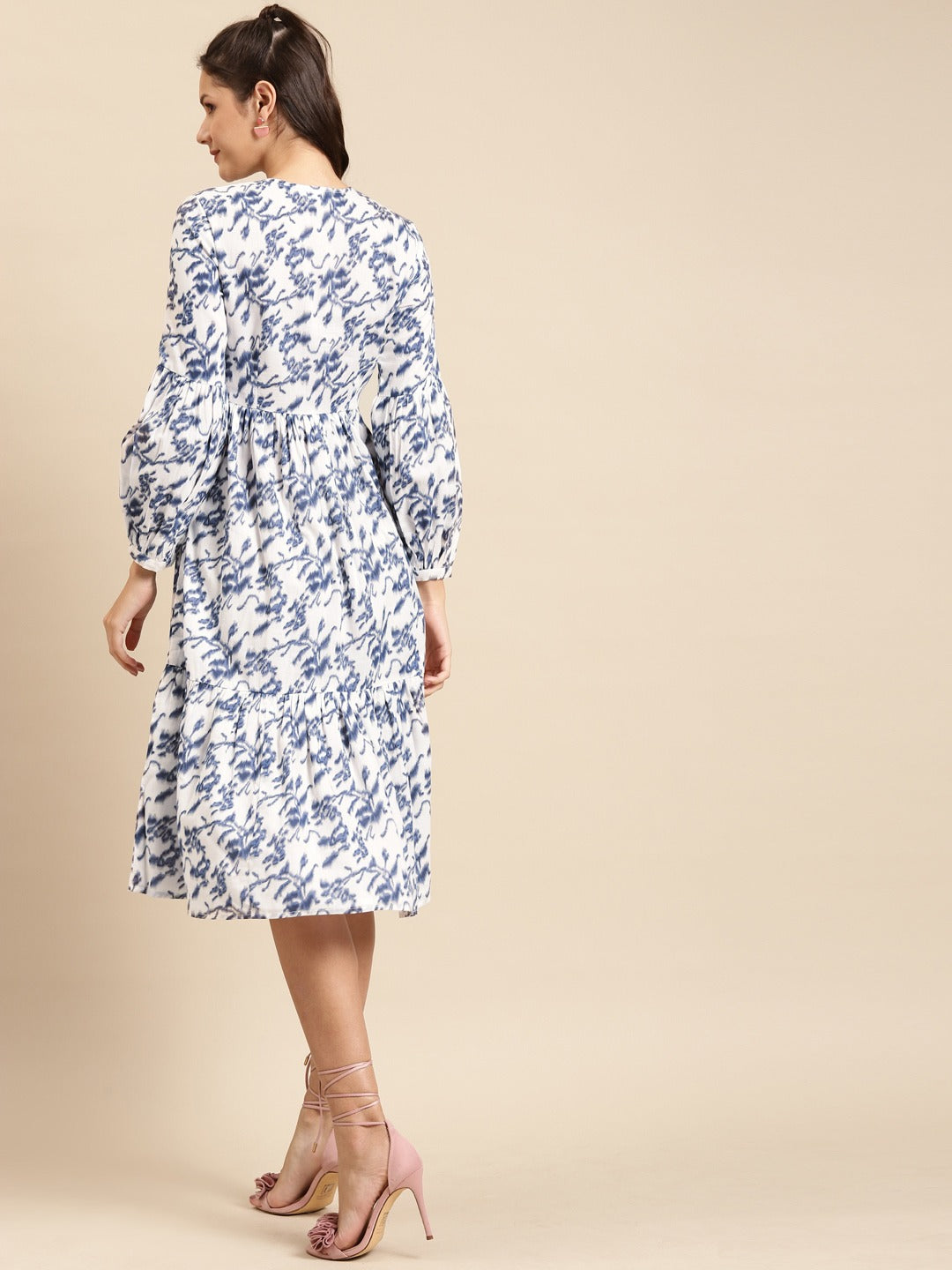 Midi Layered dress with balloon sleeve