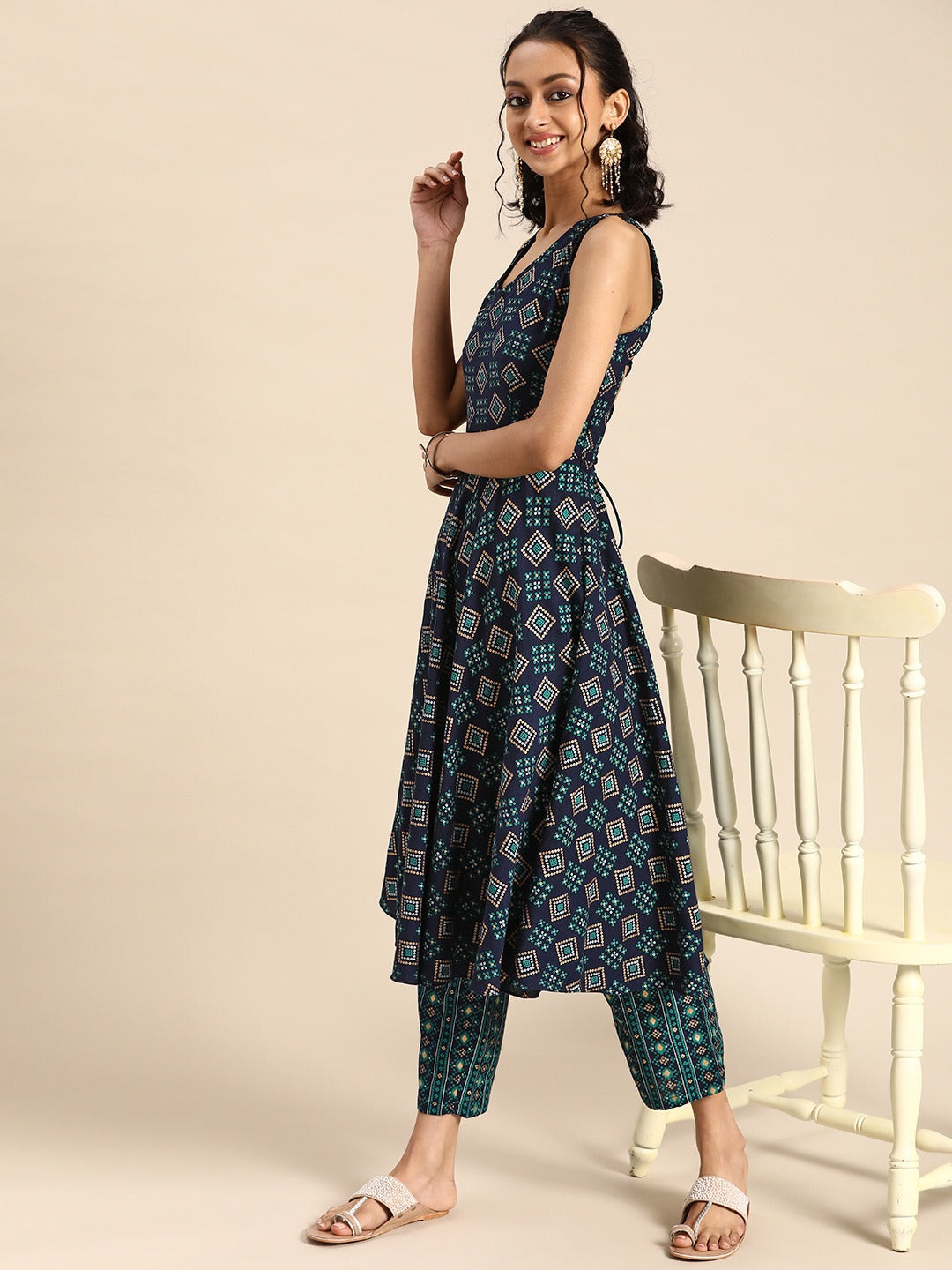 CHIKANKARI DEEP BACK TASSEL KURTI – blissbysiddhi