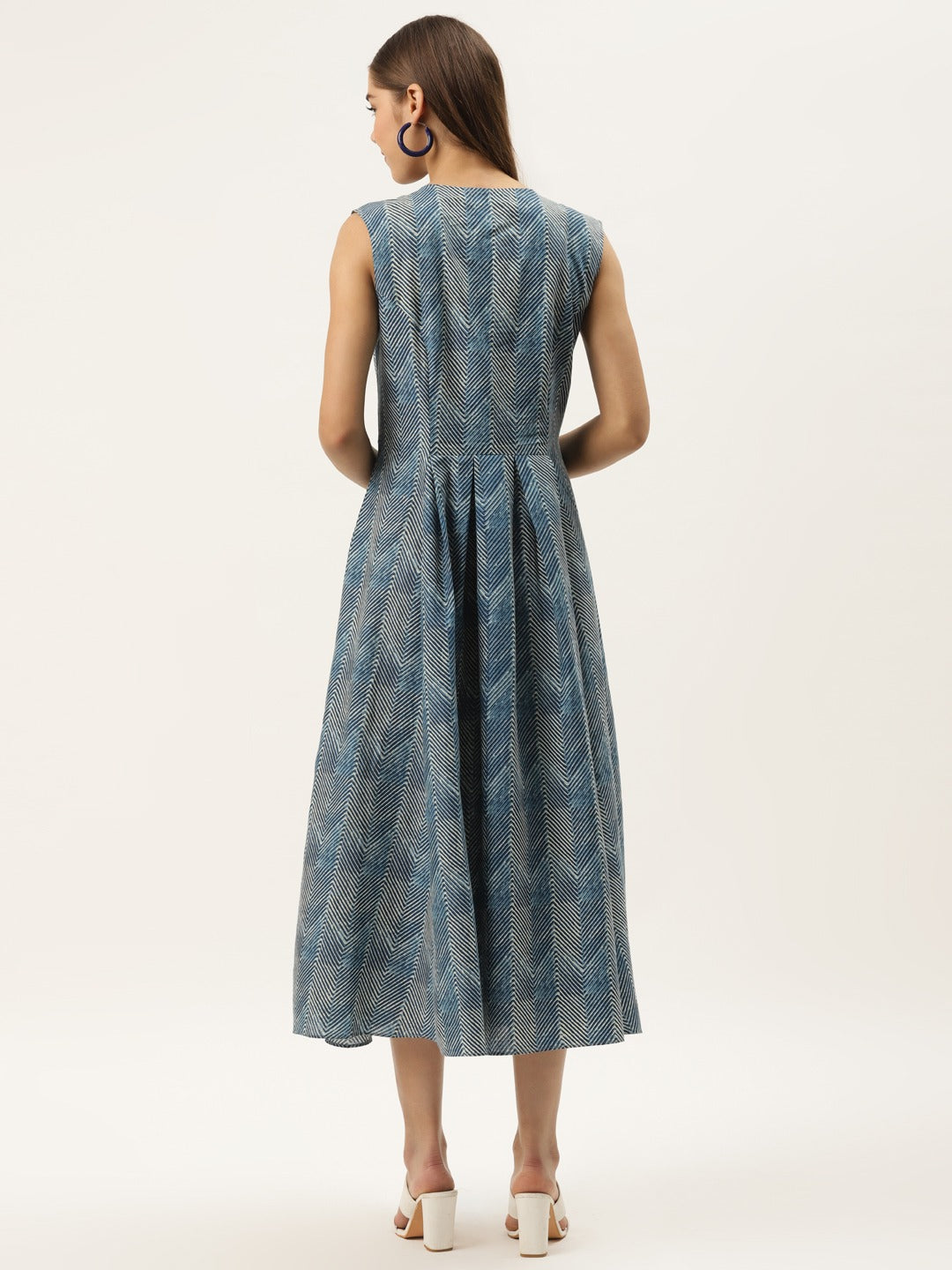 Box pleat dress with side pockets