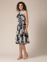 Load image into Gallery viewer, Collar with waist tie midi Dress

