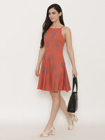 Load image into Gallery viewer, Backless with string design printed skater dress
