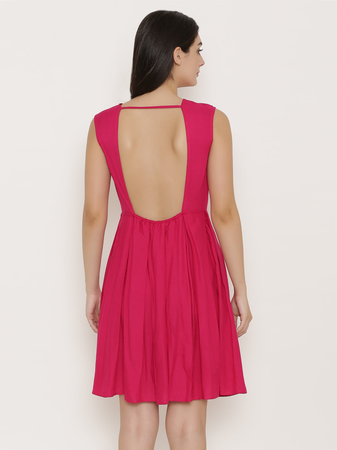 Backless box pleat Dress with Placement Block Print