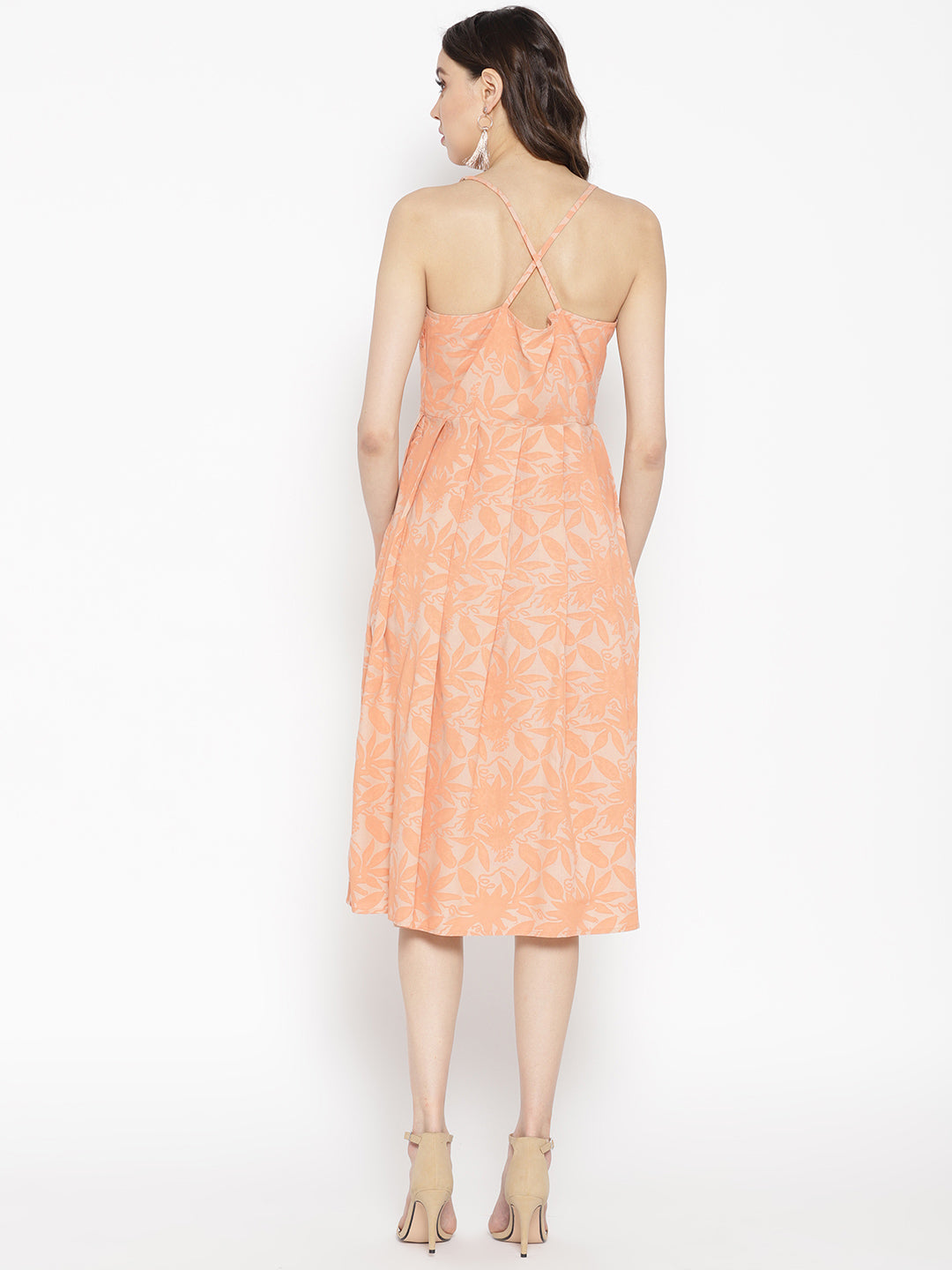 Square neck pleated midi dress in Skin color