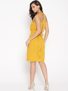 Back twist mini dress