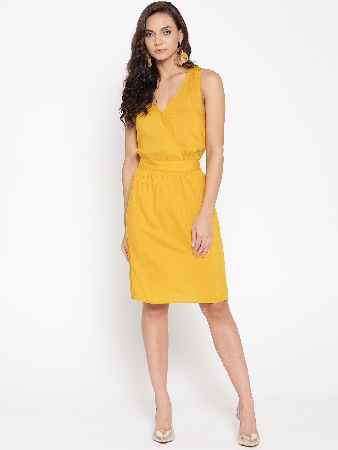 Back twist mini dress