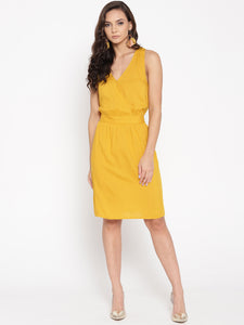 Back twist mini dress