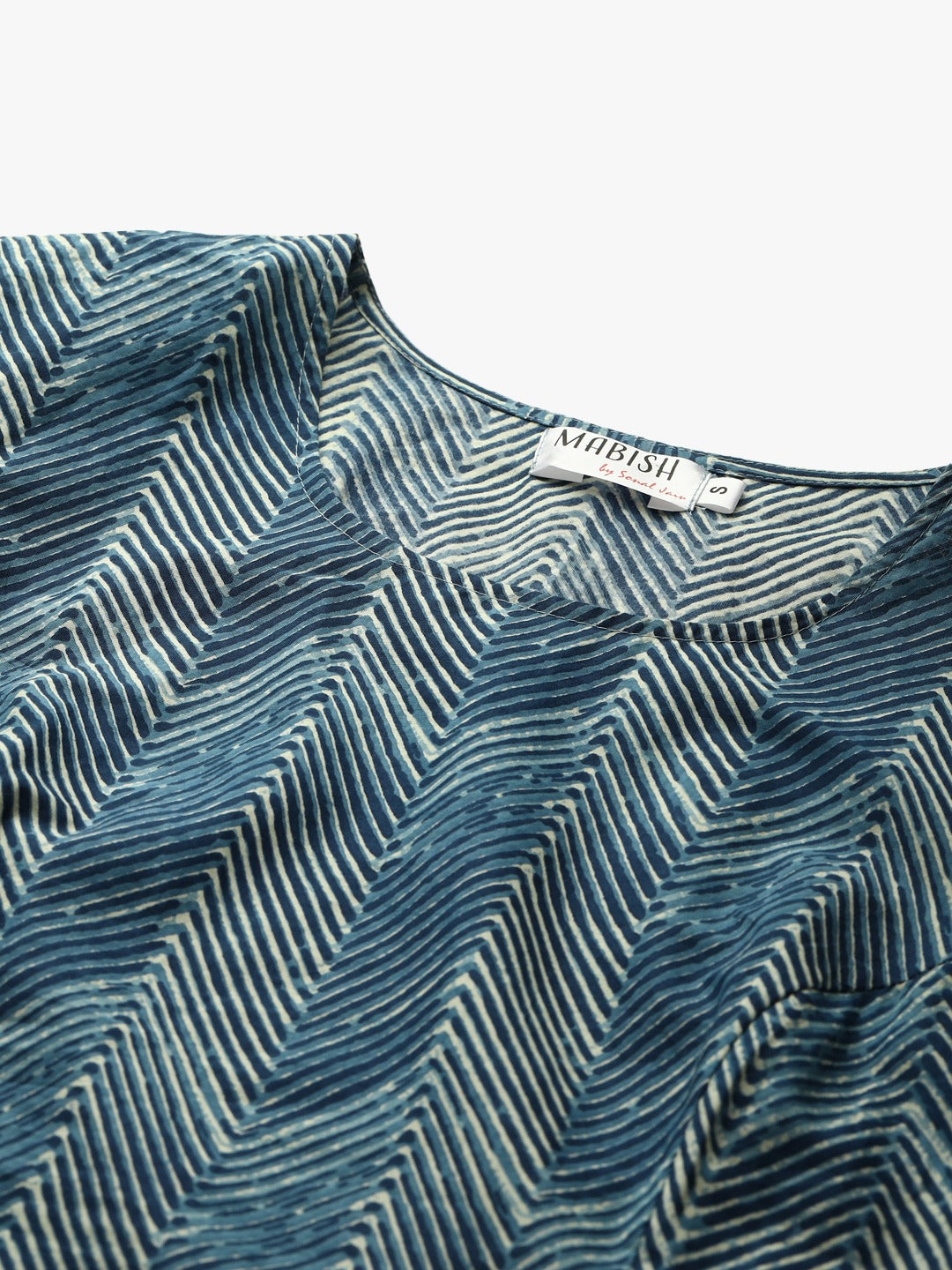 Box pleat dress with side pockets