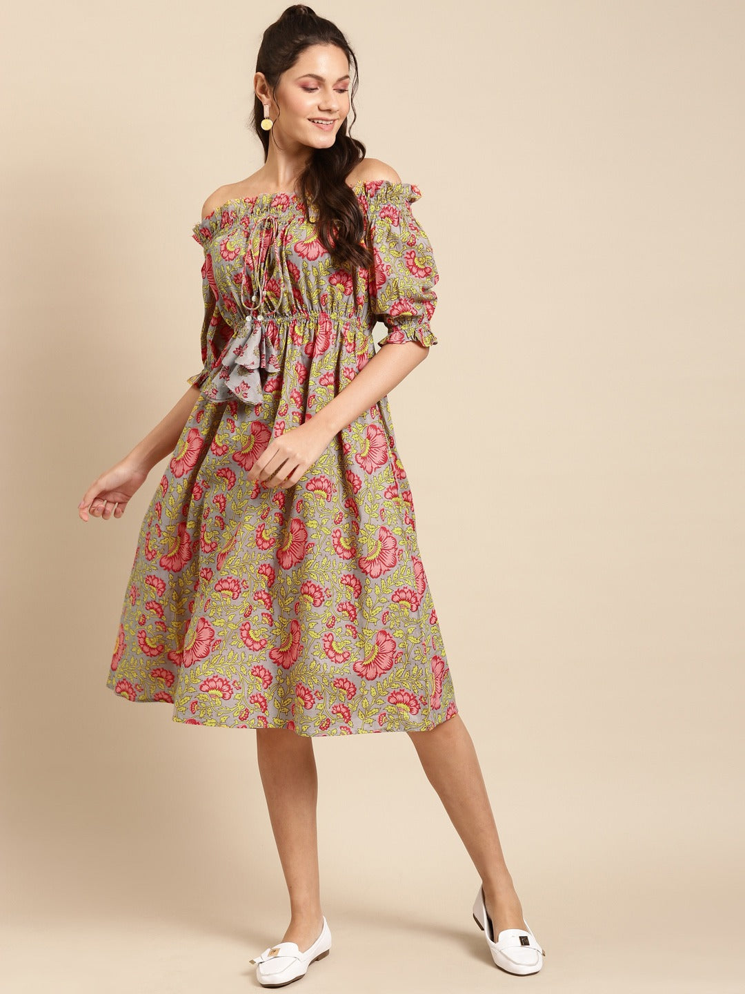 Off shoulder printed midi dress with front tie up