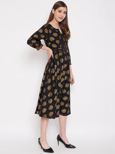 Front neck and waist tucks with baloon sleeve printed dress