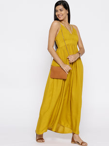 Long maxi dress with halter tie up